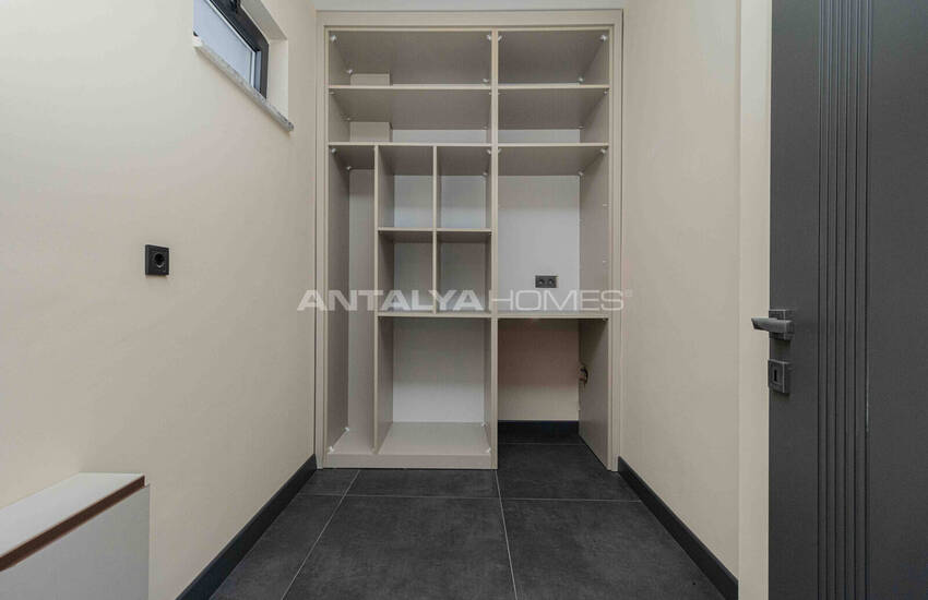 Antalya Döşemealtı'nda 4 Yatak Odalı Havuzlu Müstakil Villa 50