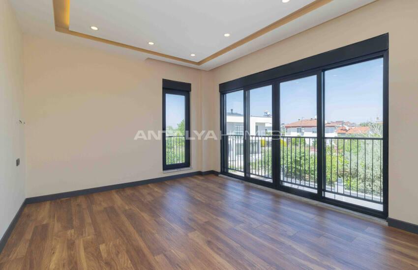 Antalya Döşemealtı'nda 4 Yatak Odalı Havuzlu Müstakil Villa 41