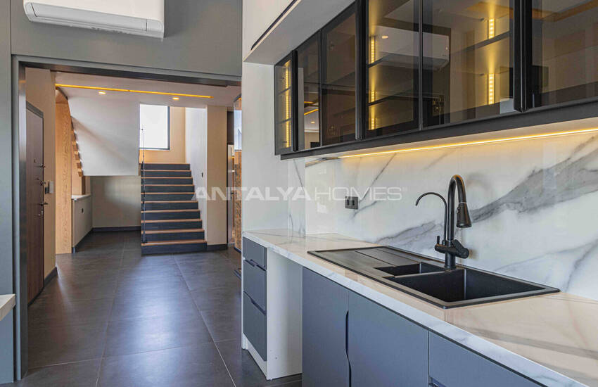 Antalya Döşemealtı'nda 4 Yatak Odalı Havuzlu Müstakil Villa 26