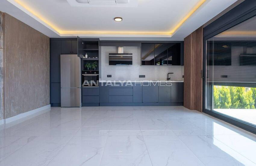 Sea and City-view House with Swimming Pool in Alanya 11