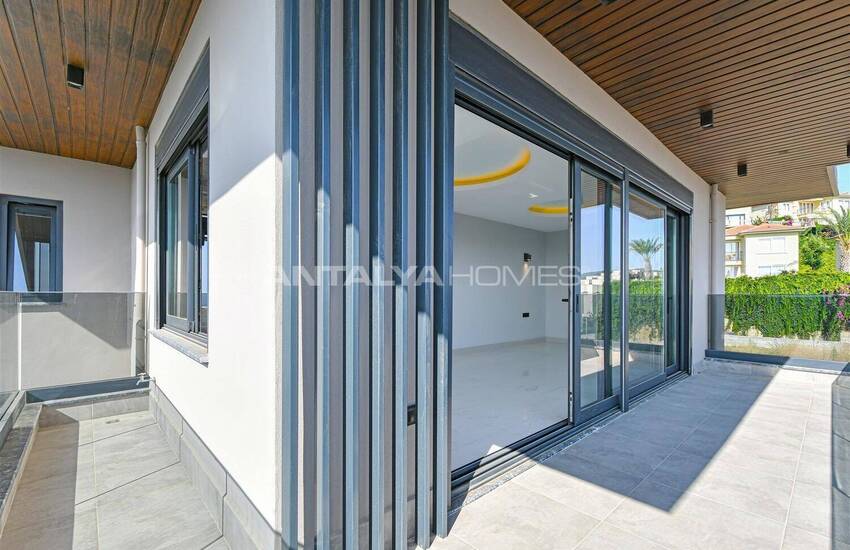 Sea and City-view House with Swimming Pool in Alanya 12