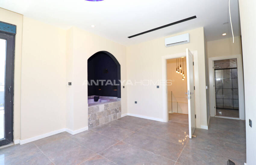 Triplex House with Pool Near Amenities in Antalya Dosemealti 17