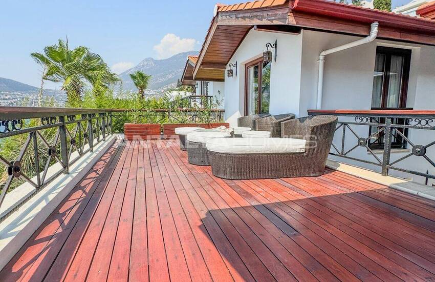 Freistehendes Haus Mit Meerblick Und Privatstrand In Kalkan Antalya 17