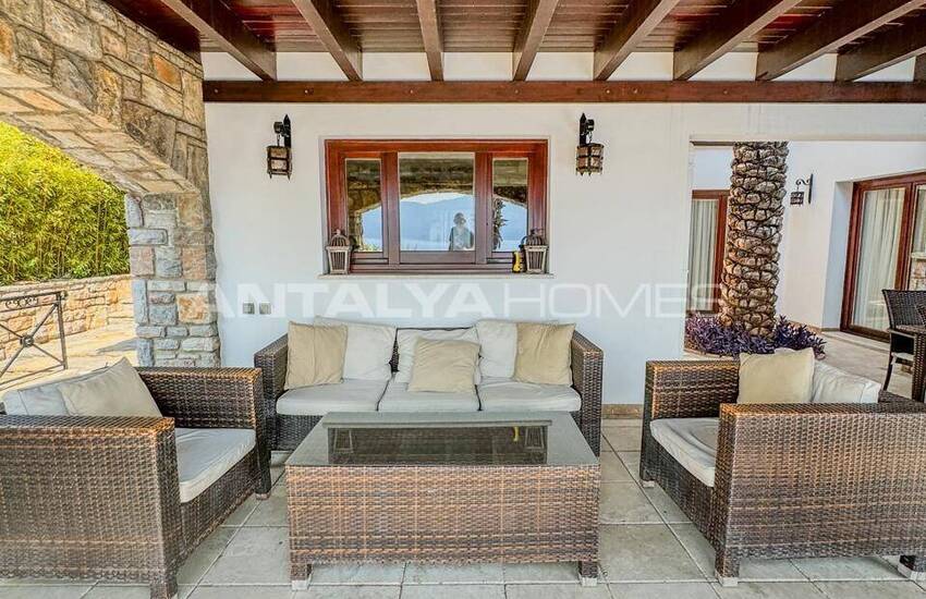 Freistehendes Haus Mit Meerblick Und Privatstrand In Kalkan Antalya 18