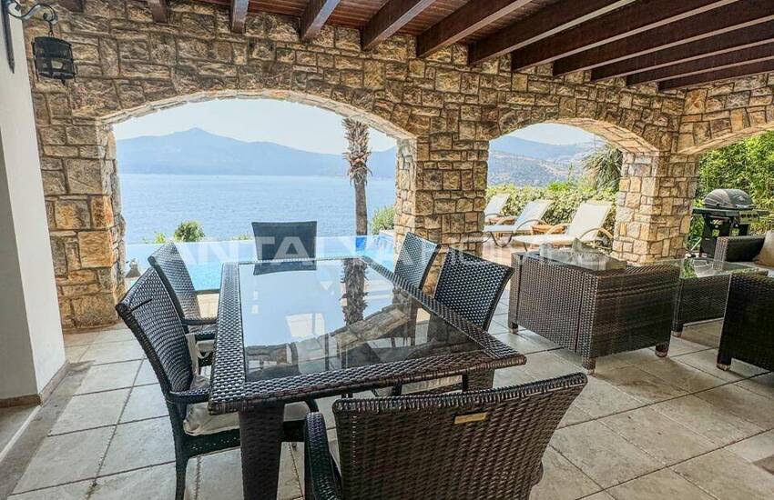 Freistehendes Haus Mit Meerblick Und Privatstrand In Kalkan Antalya 19