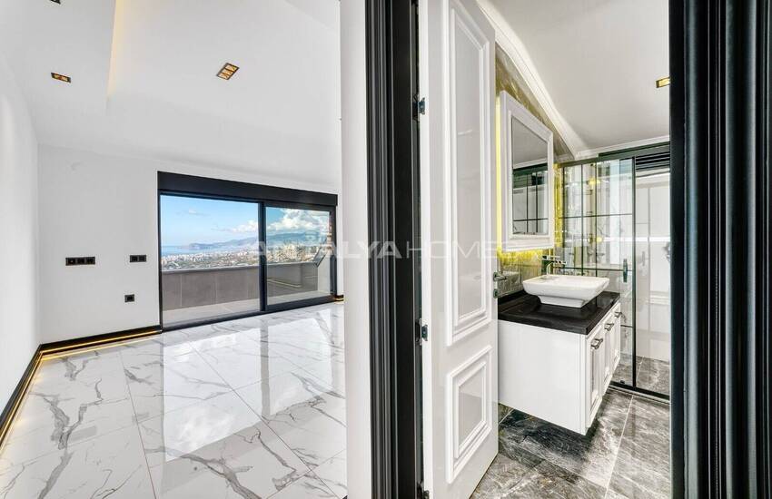 Alanya Kargıcak'ta Deniz Manzaralı Şık Tasarımlı Müstakil Villa 24