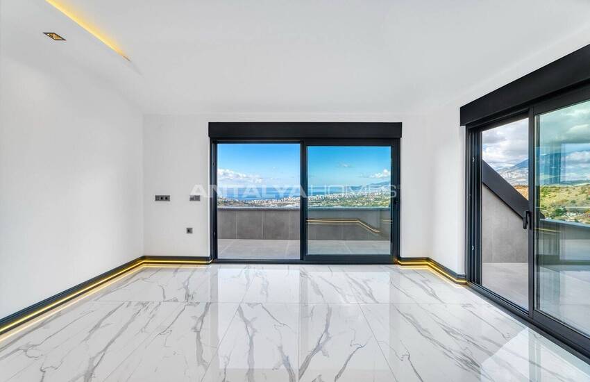Alanya Kargıcak'ta Deniz Manzaralı Şık Tasarımlı Müstakil Villa 29