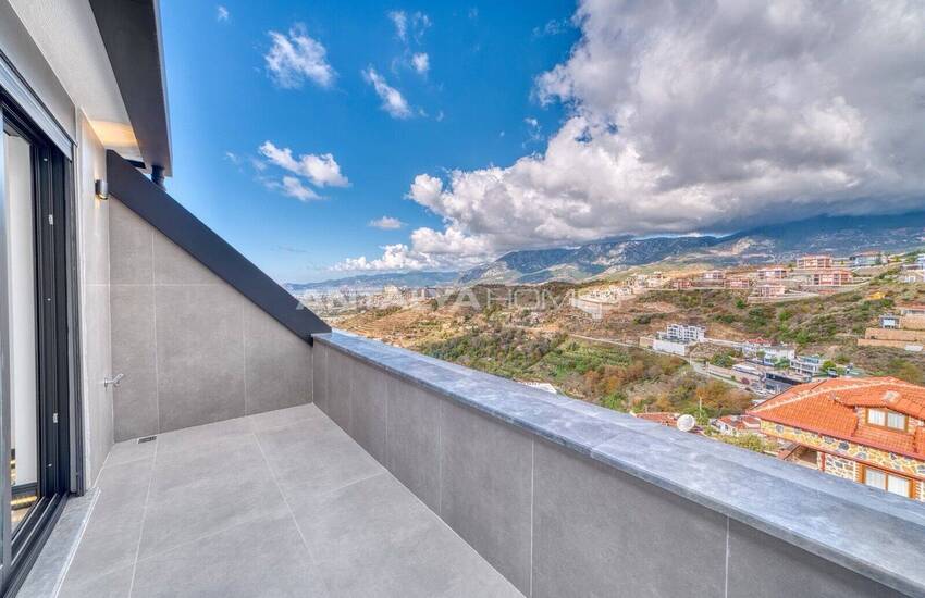 Alanya Kargıcak'ta Deniz Manzaralı Şık Tasarımlı Müstakil Villa 32