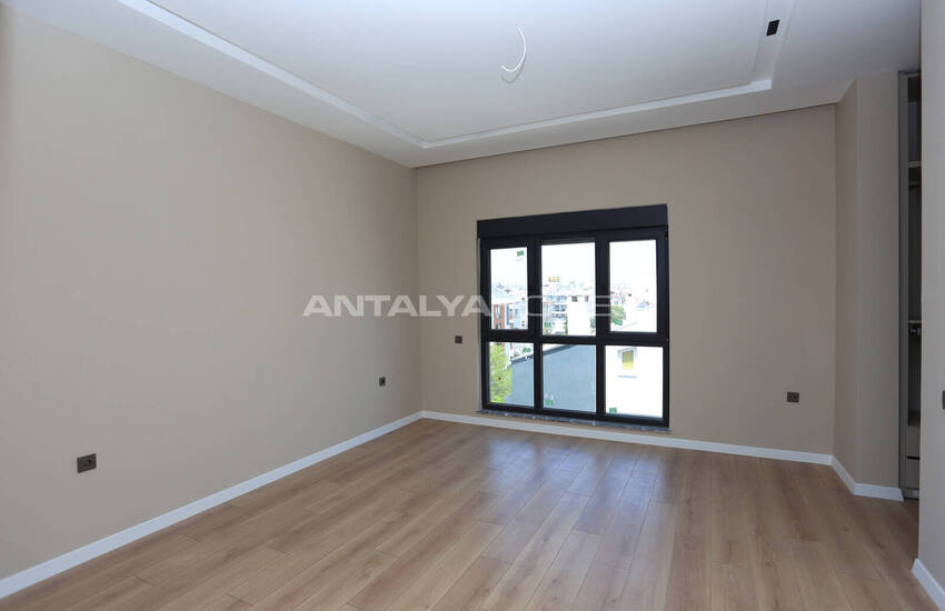 شقق في مجمع سكني به مسبح ومواقف سيارات في أنطاليا كونيالتي 10