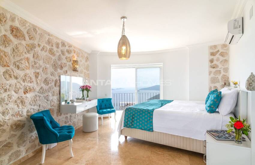 4-bedroom Sea-view House with Pool in Antalya Kalkan 37