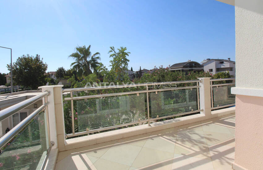 Antalya Belek'te Golf Sahasına Yakın Sitede Satılık Müstakil Villa 53
