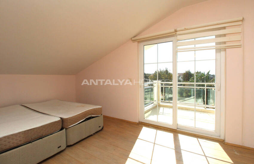 Antalya Belek'te Golf Sahasına Yakın Sitede Satılık Müstakil Villa 39