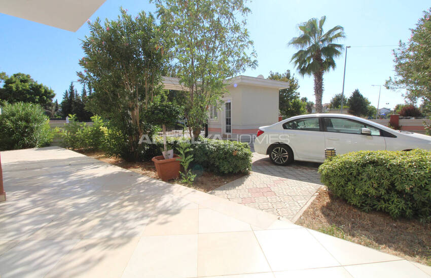 Antalya Belek'te Golf Sahasına Yakın Sitede Satılık Müstakil Villa 55