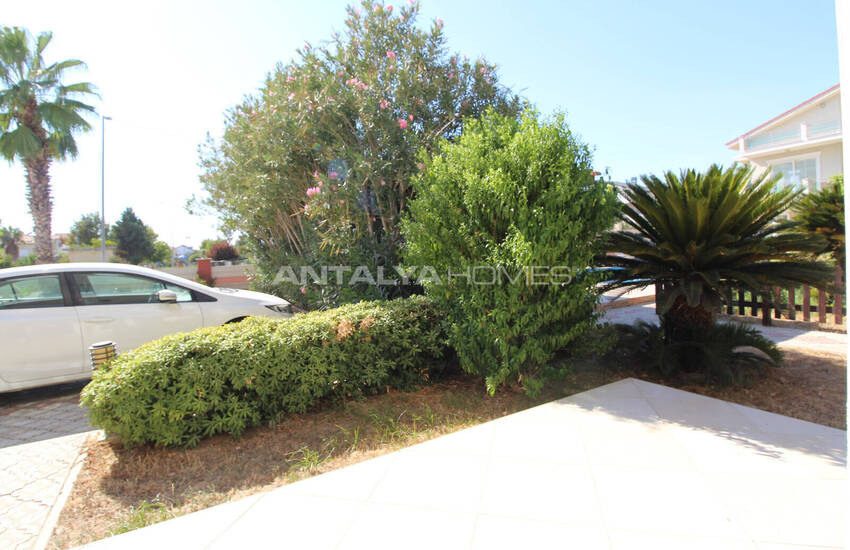 Antalya Belek'te Golf Sahasına Yakın Sitede Satılık Müstakil Villa 57
