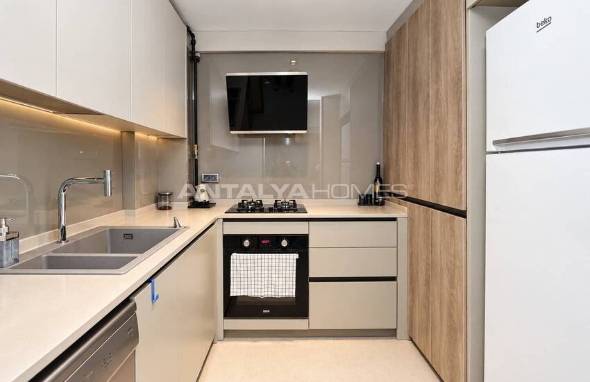Antalya Konyaaltı'nda Seçkin Sitede Eşyalı 2+1 Daire  29