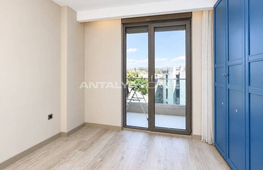 Antalya Konyaaltı'nda Seçkin Sitede Eşyalı 2+1 Daire  33