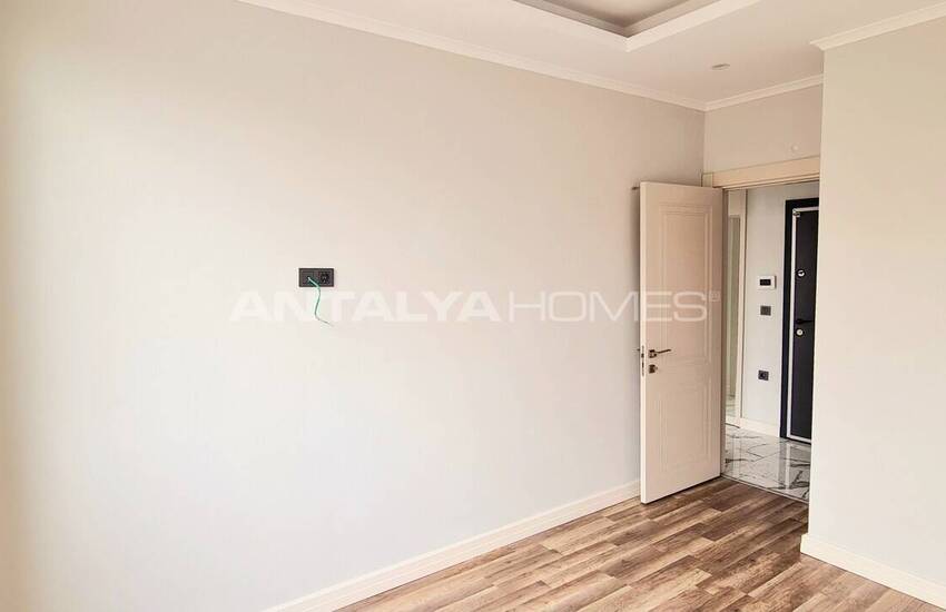 Стильные готовые квартиры в комплексе с бассейном в Алании 41