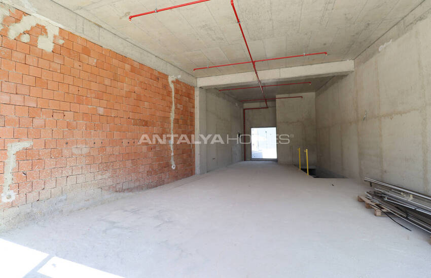 Antalya Altıntaş'ta Havalimanına Yakın Projede Geniş Dükkan  5