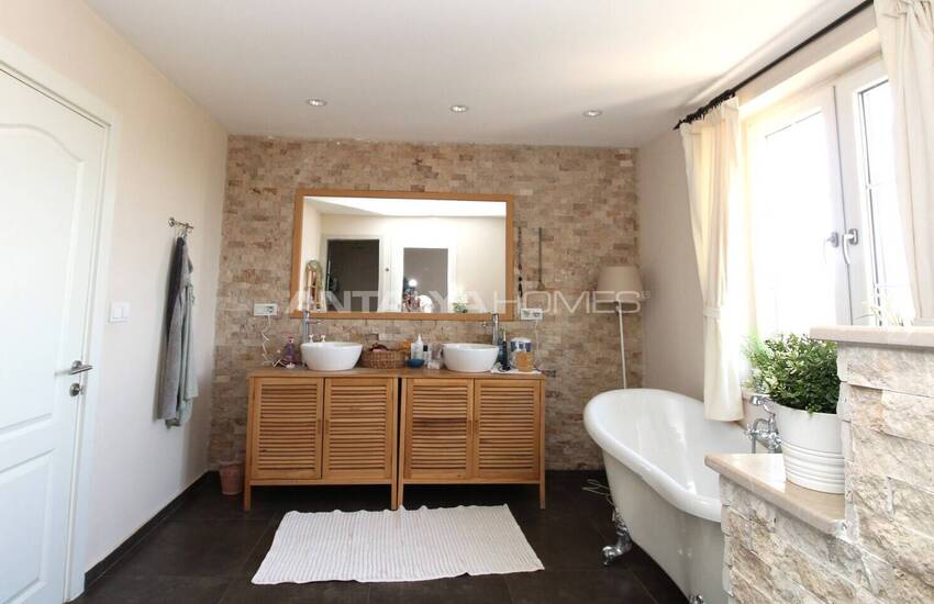 Отдельный Дом С 3 Спальнями В Престижном Месте В Анталии Аксу 53