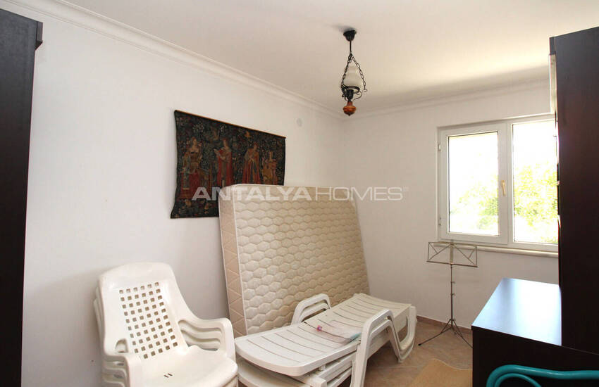 Antalya'da Havuzlu Site İçinde Taşınmaya Hazır Eşyalı Villa 37