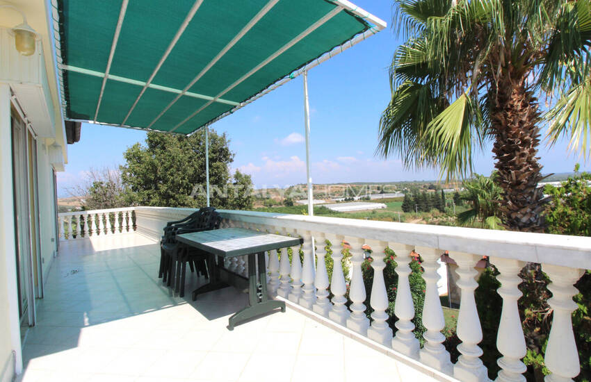 Antalya'da Havuzlu Site İçinde Taşınmaya Hazır Eşyalı Villa 56