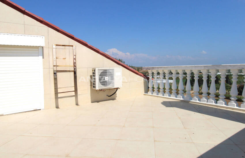Antalya'da Havuzlu Site İçinde Taşınmaya Hazır Eşyalı Villa 41