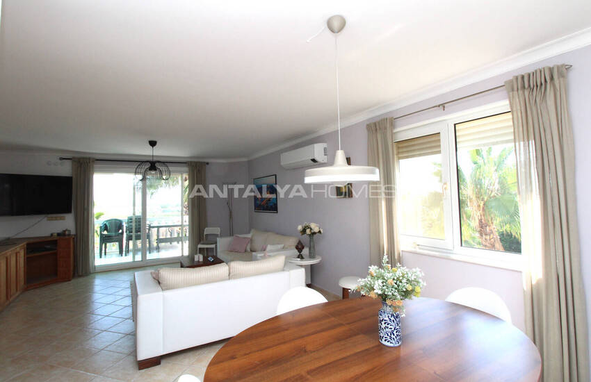 Antalya'da Havuzlu Site İçinde Taşınmaya Hazır Eşyalı Villa 23