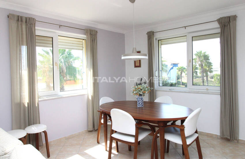 Antalya'da Havuzlu Site İçinde Taşınmaya Hazır Eşyalı Villa 24