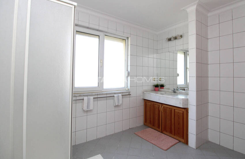 Antalya'da Havuzlu Site İçinde Taşınmaya Hazır Eşyalı Villa 45