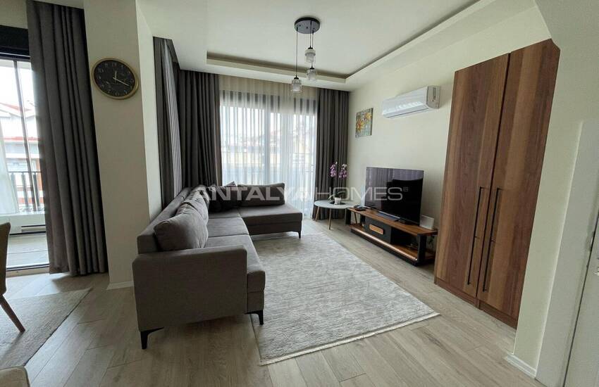 Beach-side Flat in a Complex with Pool in Alanya Center 18