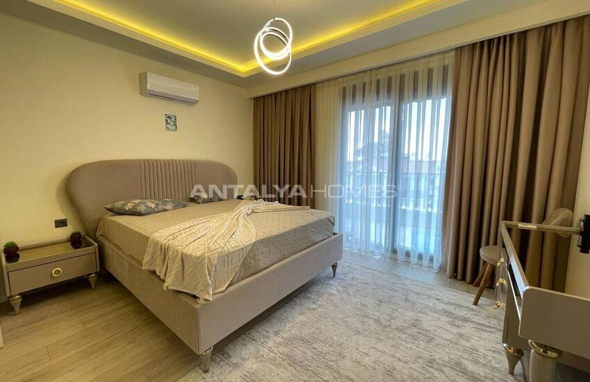 Beach-side Flat in a Complex with Pool in Alanya Center 26