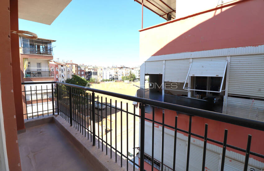 Stylish Apartments Near the Tram Station in Antalya Kepez 14