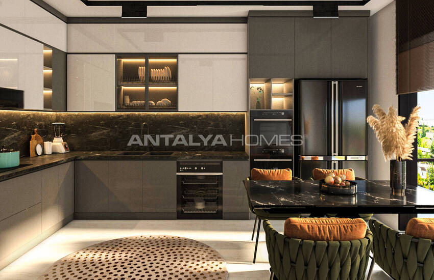 Alanya'da Denize Yakın Havuzlu Sitede Manzaralı Şık Daireler 9