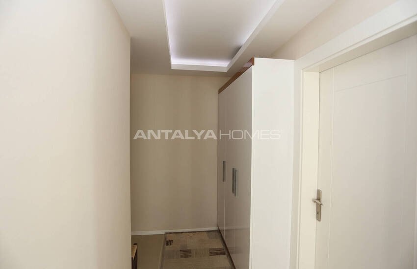 Real Estate with Mountain-view in a Complex in Konyaalti 29