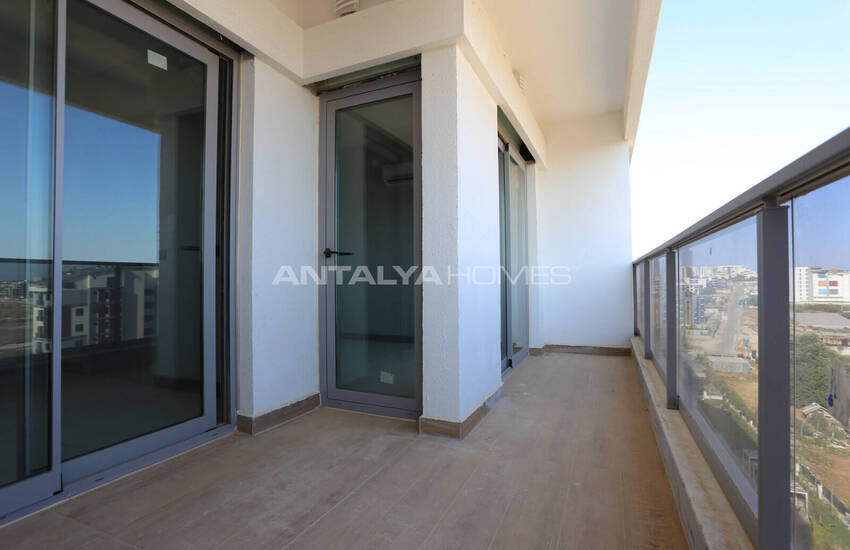Квартиры в комплексе с богатыми удобствами в Анталье Алтынташе 26