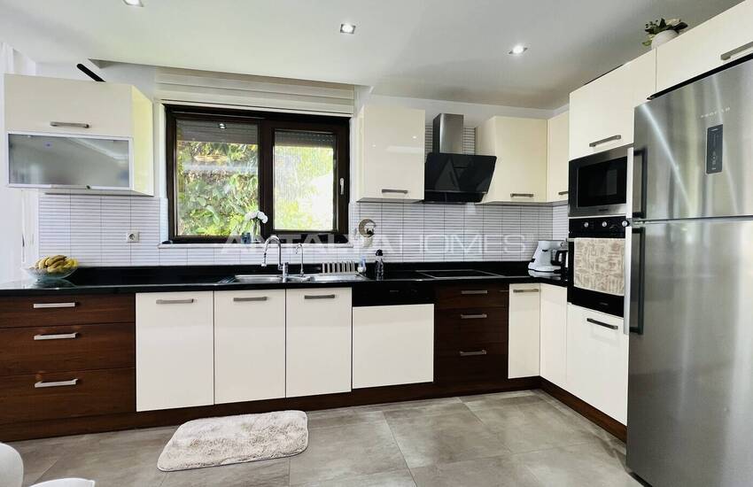 Hus Med Bergsutsikt Nära Havet I Ett Komplex I Çamyuva 12