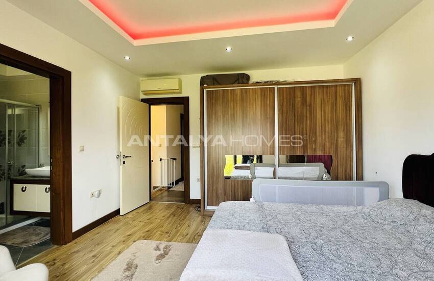 Hus Med Bergsutsikt Nära Havet I Ett Komplex I Çamyuva 16