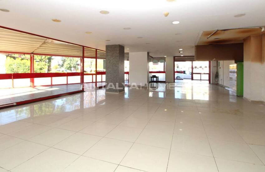3-storey Shop with High-visibility in Antalya Güzeloba 11