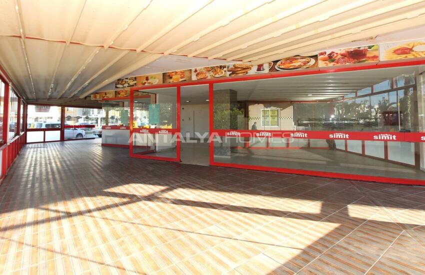 3-storey Shop with High-visibility in Antalya Güzeloba 13