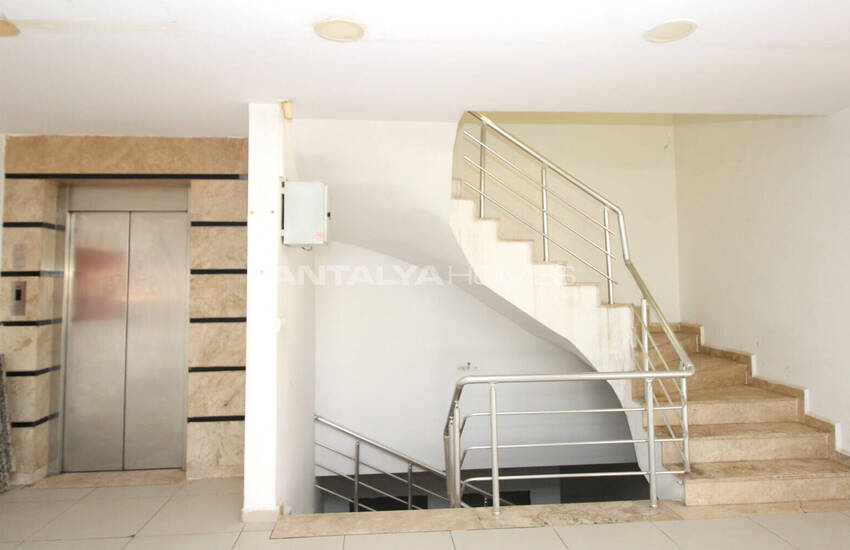 3-storey Shop with High-visibility in Antalya Güzeloba 15
