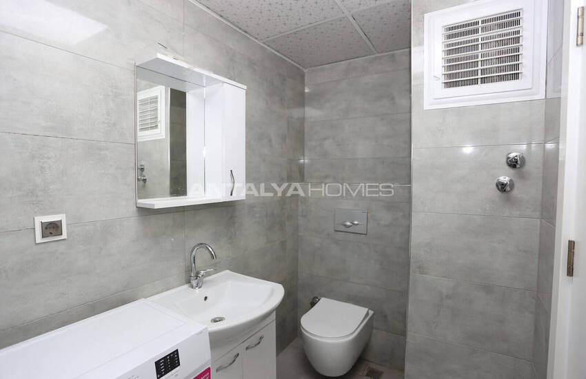 Furnished 1-bedroom Flat in a Complex Near Sea in Antalya Muratpaşa 12