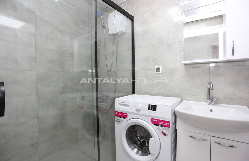 Furnished 1-bedroom Flat in a Complex Near Sea in Antalya Muratpaşa 13