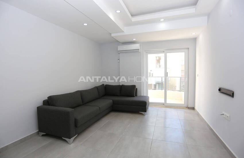 Furnished 1-bedroom Flat in a Complex Near Sea in Antalya Muratpaşa 6