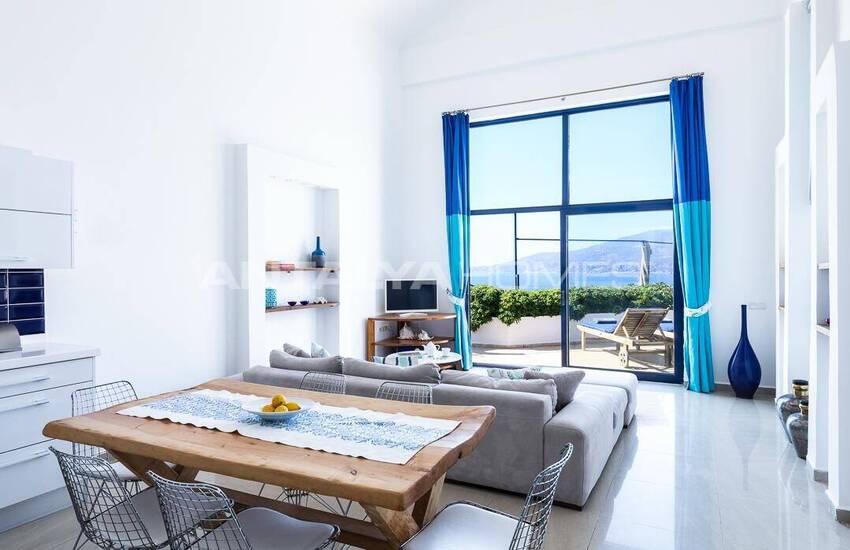 منازل بغرفة نوم واحدة وغرفتي نوم مطلة على البحر في كالكان أنطاليا 12