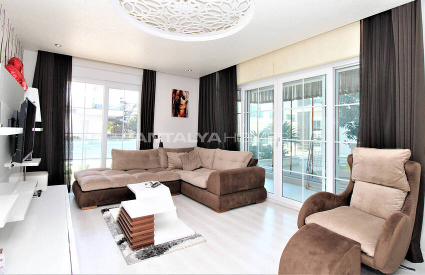 Key Ready Apartment in a Complex with a Pool in Antalya Lara 14