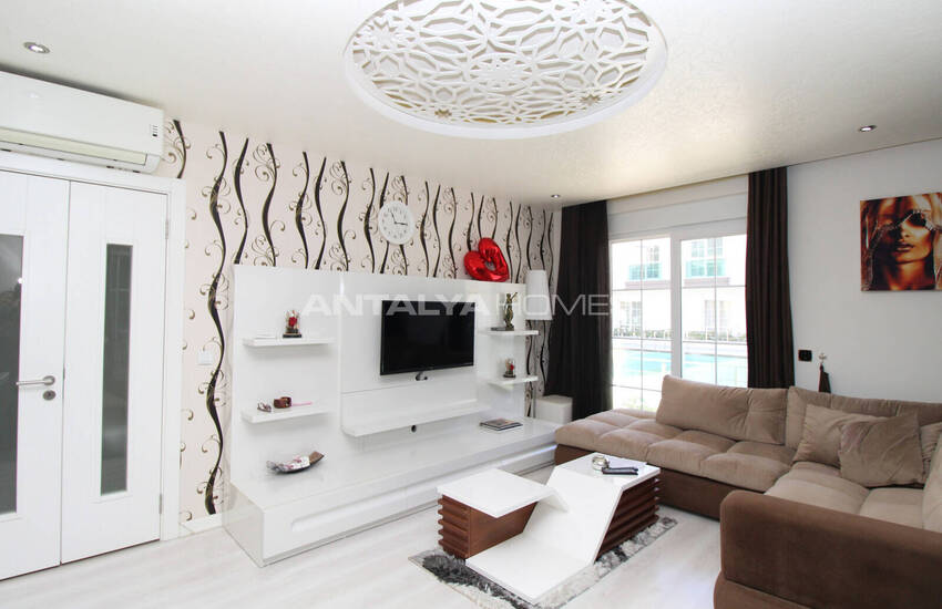 Key Ready Apartment in a Complex with a Pool in Antalya Lara 18