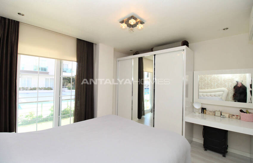 Key Ready Apartment in a Complex with a Pool in Antalya Lara 27