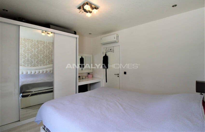 Key Ready Apartment in a Complex with a Pool in Antalya Lara 26