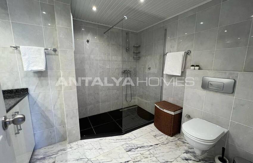 عقارات أنيقة مطلة على البحر للبيع في ألانيا توسمور 59