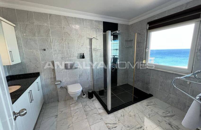 عقارات أنيقة مطلة على البحر للبيع في ألانيا توسمور 58